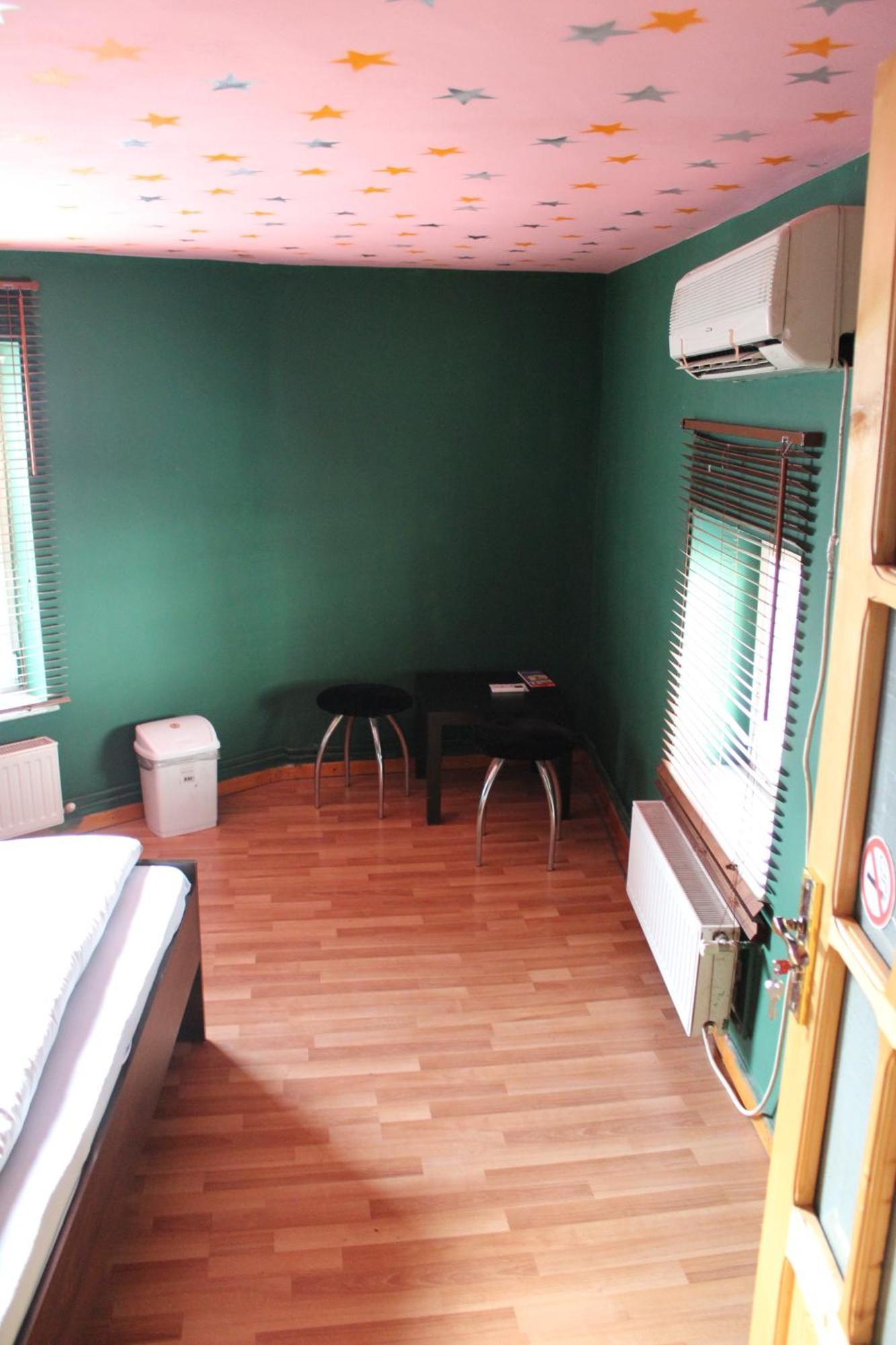 Albergue Fun House Bucarest Exterior foto